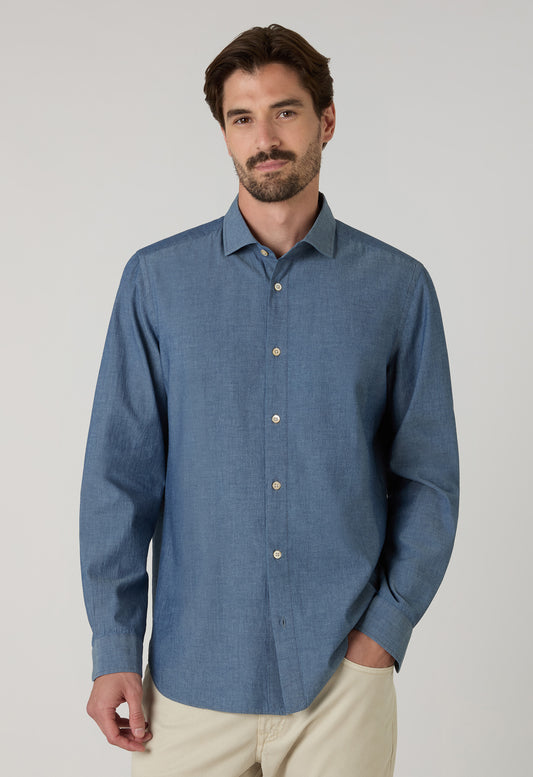 Hellblaues Denimhemd