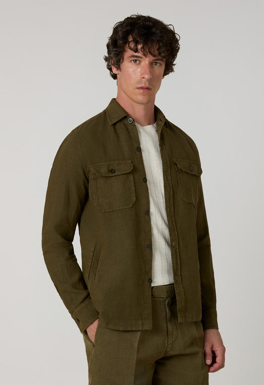 Grünes stückgefärbtes Overshirt aus Leinen