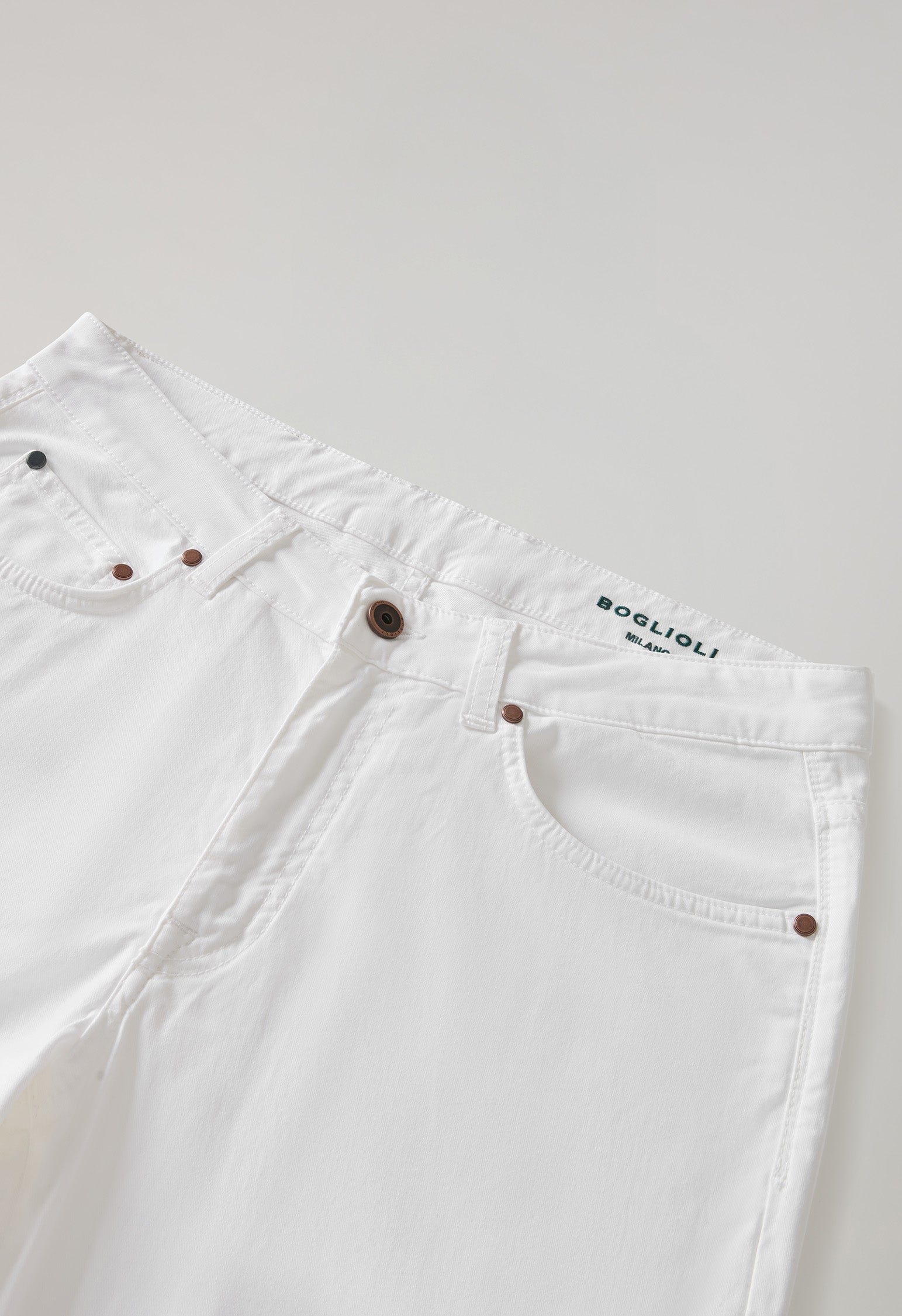 Pantalone 5 tasche in cotone e seta tinto in capo bianco